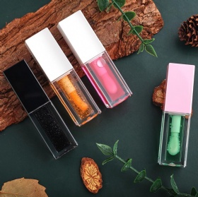 OEM Customized Wholesale Vegan Non-stciky Hydrate Fruits Private Label Plumping Lip Gloss Plumper Lip Oil